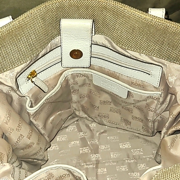 Michael Kors Gansevoort Satchel canvas with white trim - Picture 12 of 15